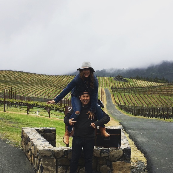 Meet your Posher, Linette - Picture 1 of 1